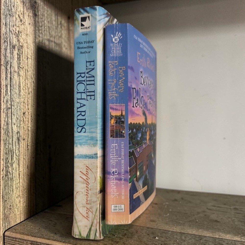 Emilie Richards Paperback Book Lot, Happiness Key & Beware False Profits, Novels
